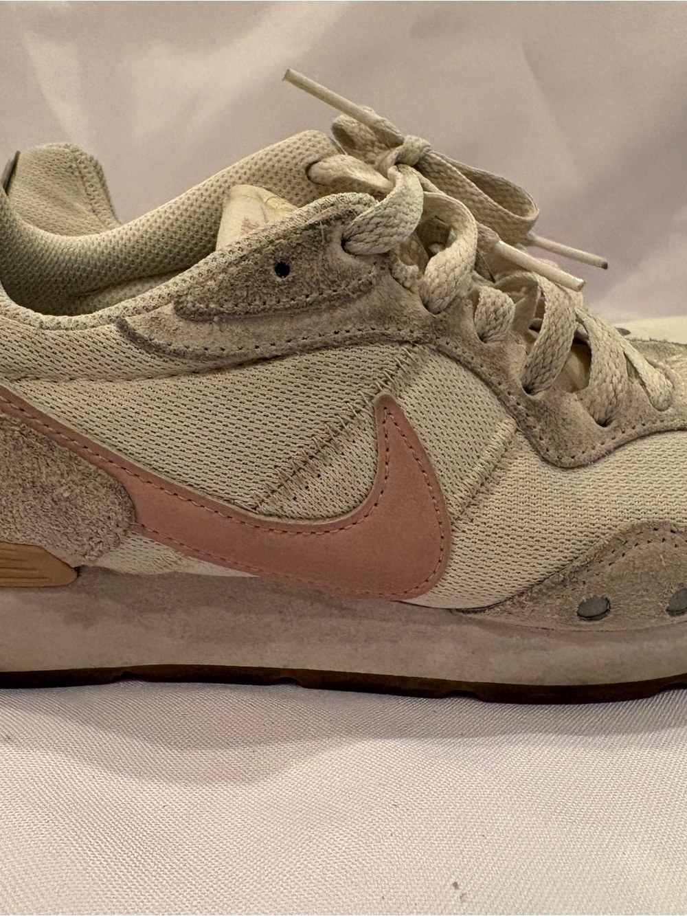 Nike Kids Beige and Pink Swoosh Retro Runner